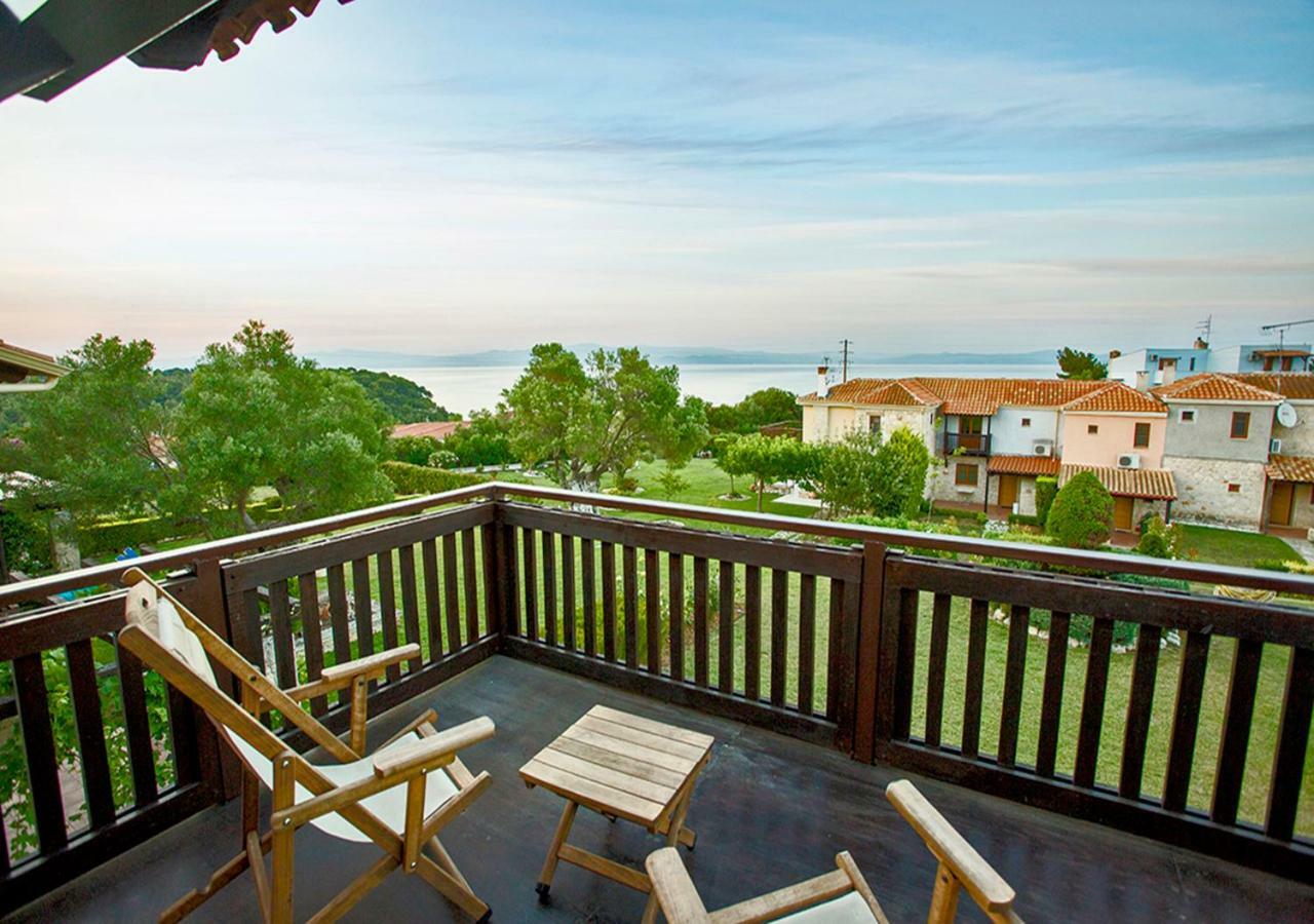 Rastoni Fabienne Shared Pool Maisonette, Afitos 외부 사진